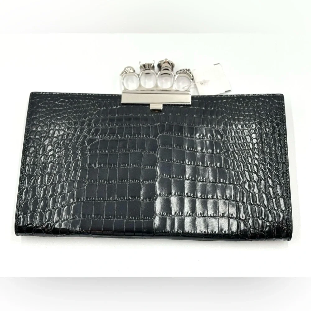 Alexander McQueen Shiny Croc-Embossed Flat Knuckle Clutch Bag - Picture 4 of 8